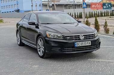 Седан Volkswagen Passat 2016 в Львове