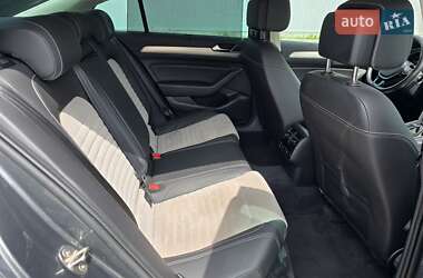 Седан Volkswagen Passat 2016 в 