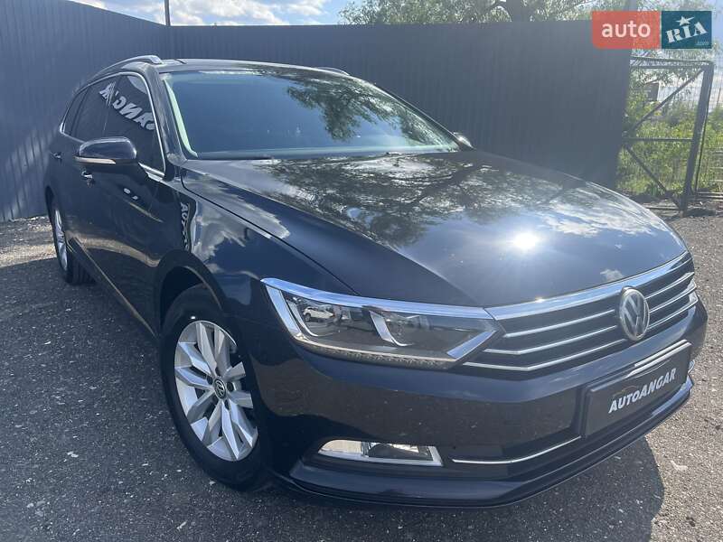 Универсал Volkswagen Passat 2015 в Киеве