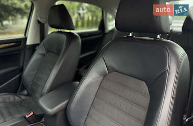 Седан Volkswagen Passat 2014 в 