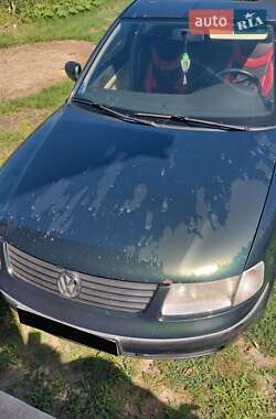 Седан Volkswagen Passat 1997 в Банилові