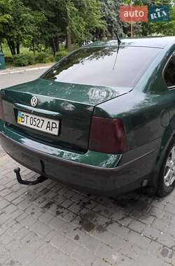 Седан Volkswagen Passat 2000 в 