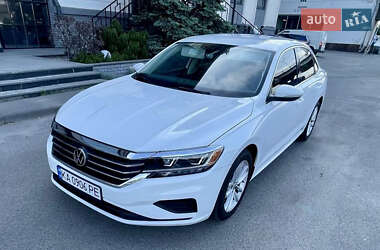 Седан Volkswagen Passat 2020 в Киеве