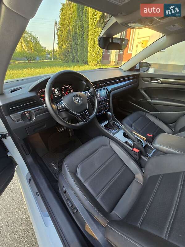 Седан Volkswagen Passat 2020 в Харькове