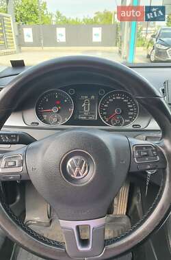 Универсал Volkswagen Passat 2011 в 
