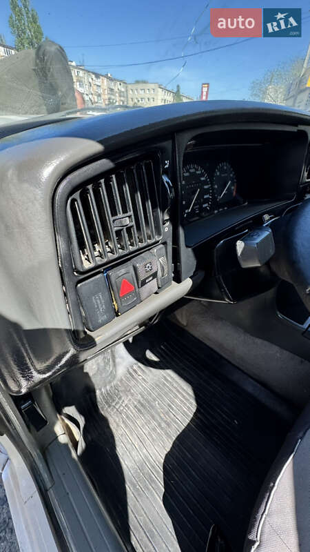 Седан Volkswagen Passat 1988 в Білгороді-Дністровському