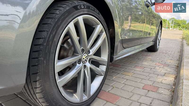 Седан Volkswagen Passat 2017 в Одессе