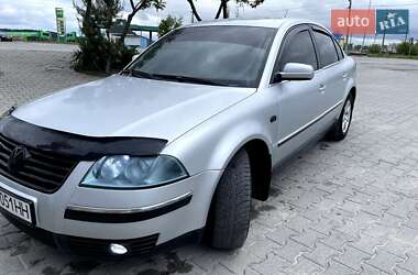 Седан Volkswagen Passat 2004 в 