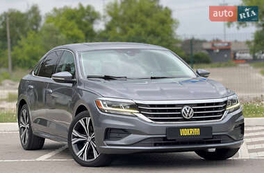 Седан Volkswagen Passat 2020 в 