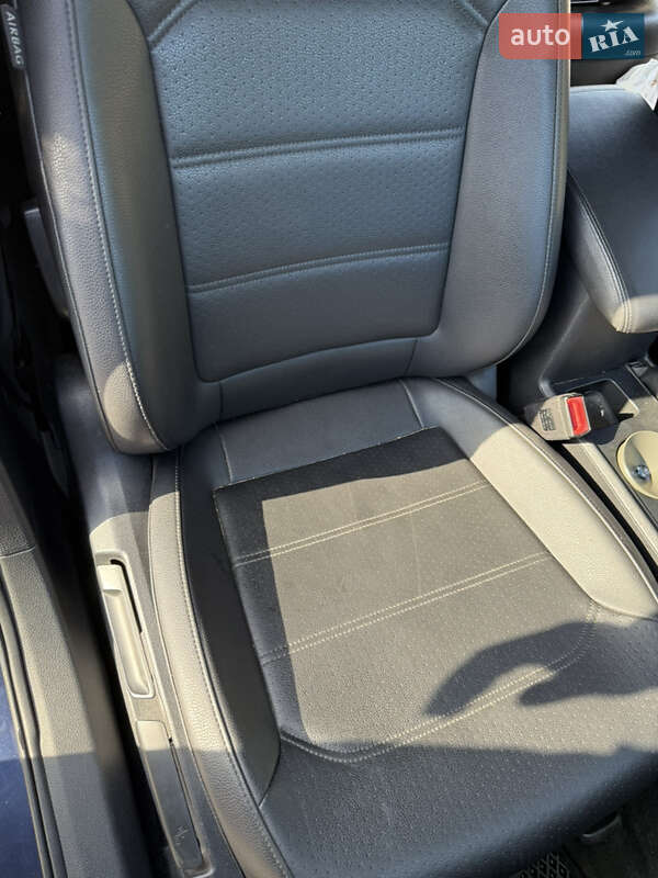 Седан Volkswagen Passat 2015 в Харькове