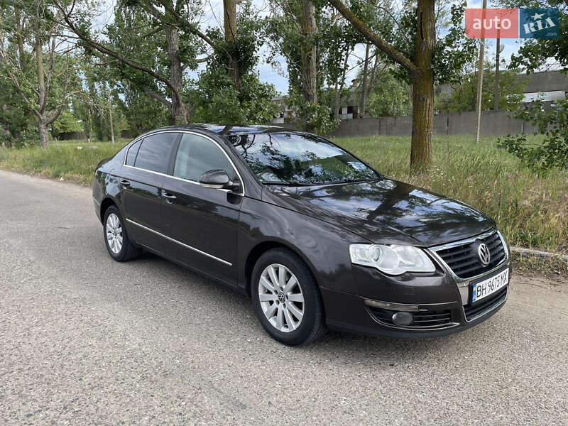Седан Volkswagen Passat 2010 в Білгороді-Дністровському