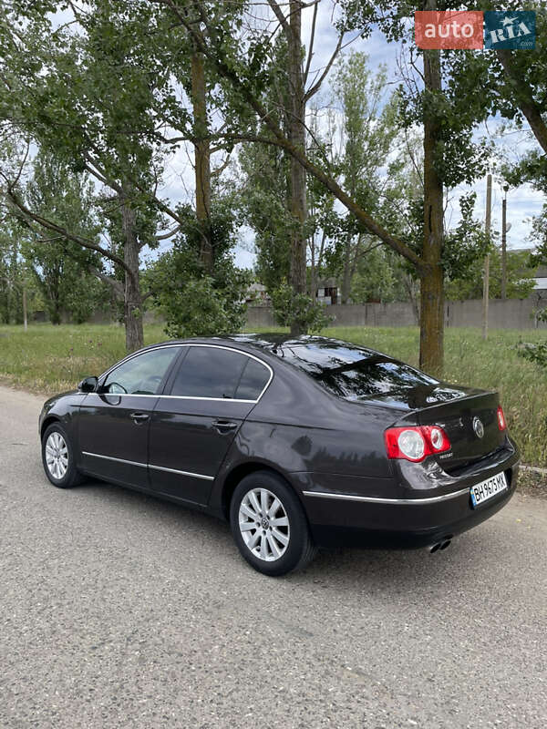 Седан Volkswagen Passat 2010 в Білгороді-Дністровському