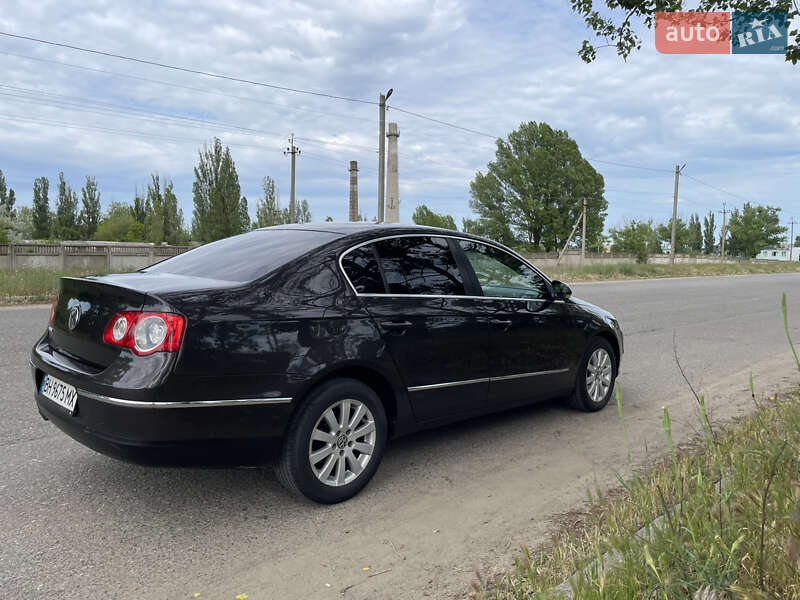 Седан Volkswagen Passat 2010 в Білгороді-Дністровському