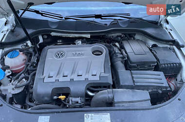 Универсал Volkswagen Passat 2013 в 