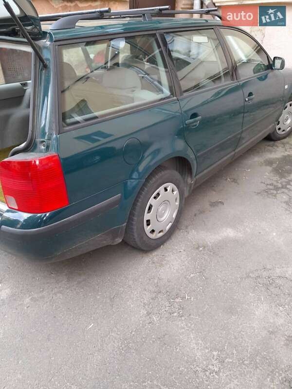 Универсал Volkswagen Passat 2000 в Львове