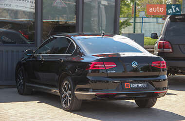 Седан Volkswagen Passat 2018 в 
