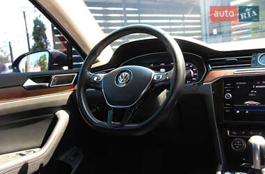 Седан Volkswagen Passat 2018 в 