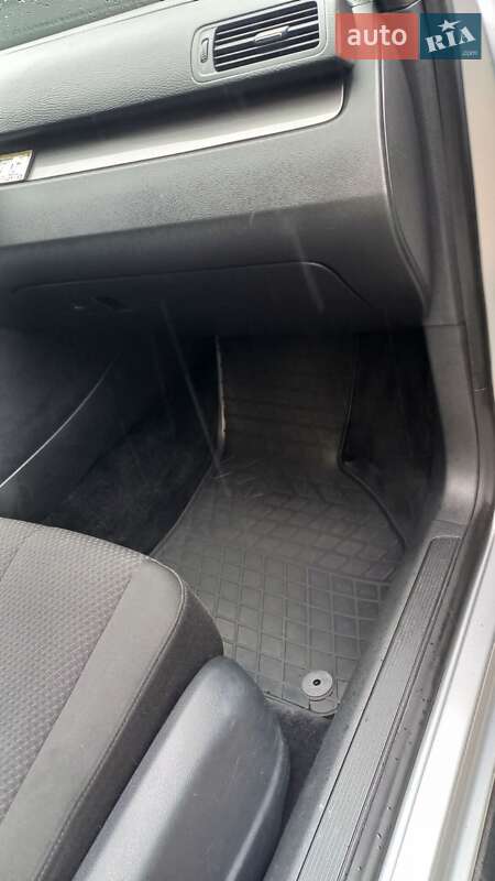 Універсал Volkswagen Passat 2007 в Рівному