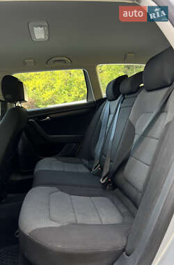 Універсал Volkswagen Passat 2011 в 