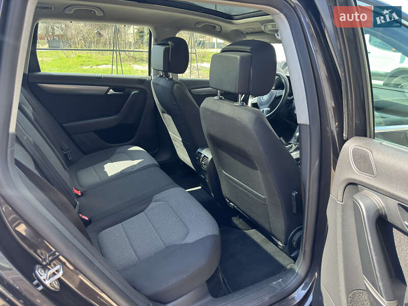 Універсал Volkswagen Passat 2011 в Новій Водолагі фото 12 Універсал Volkswagen Passat 2011 в Новій Водолагі