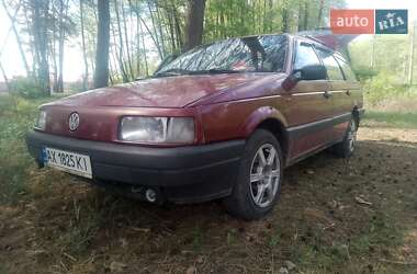 Универсал Volkswagen Passat 1989 в 