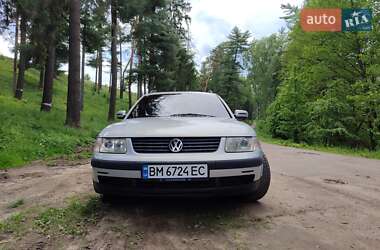 Универсал Volkswagen Passat 2000 в Тростянце