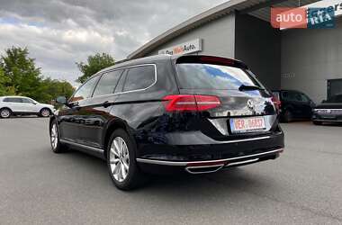 Універсал Volkswagen Passat 2017 в Чернівцях