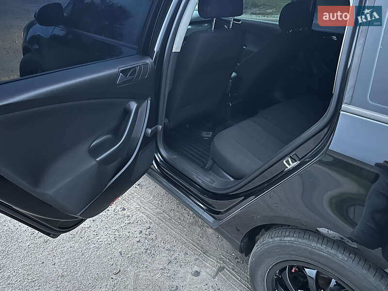 Универсал Volkswagen Passat 2005 в Полтаве