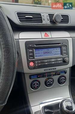 Універсал Volkswagen Passat 2005 в 