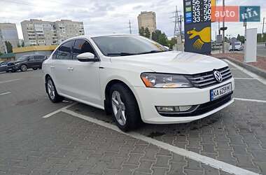 Седан Volkswagen Passat 2011 в Вишгороді
