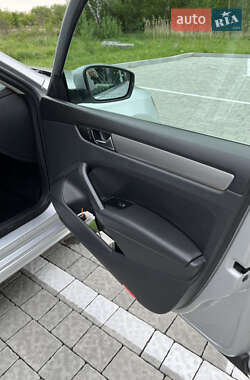Седан Volkswagen Passat 2013 в 