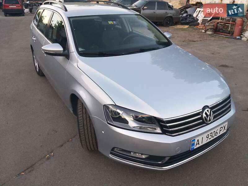 Универсал Volkswagen Passat 2011 в Киеве