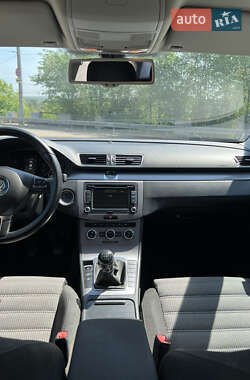 Седан Volkswagen Passat 2014 в 