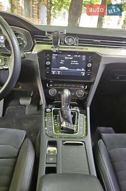 Седан Volkswagen Passat 2017 в 