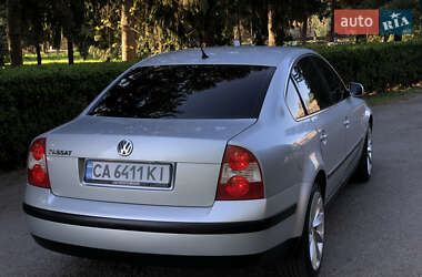 Седан Volkswagen Passat 2001 в 