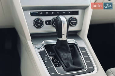 Универсал Volkswagen Passat 2016 в 