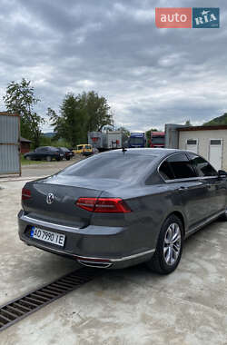 Седан Volkswagen Passat 2015 в 