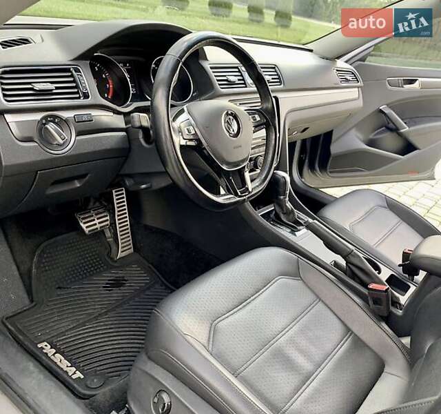 Седан Volkswagen Passat 2017 в Одесі