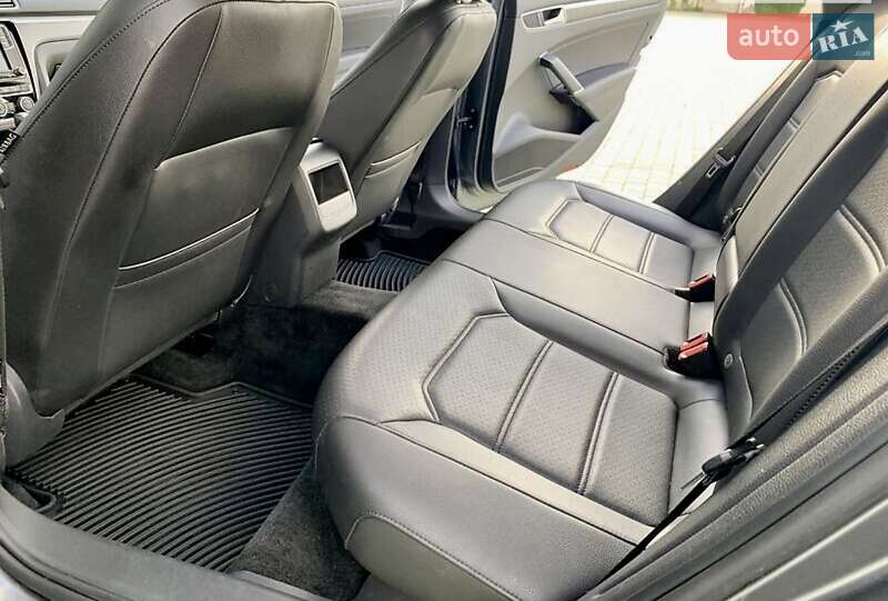 Седан Volkswagen Passat 2017 в Одесі