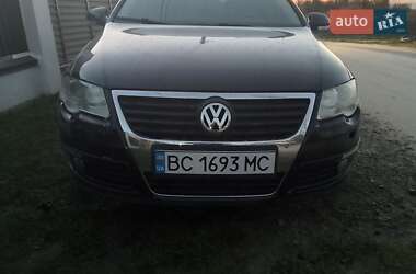 Універсал Volkswagen Passat 2008 в Новояворівську