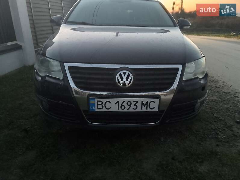Універсал Volkswagen Passat 2008 в Новояворівську
