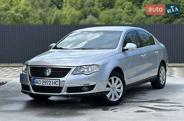 Седан Volkswagen Passat 2006 в Сваляве