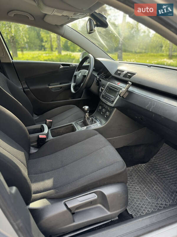 Седан Volkswagen Passat 2007 в Лубнах