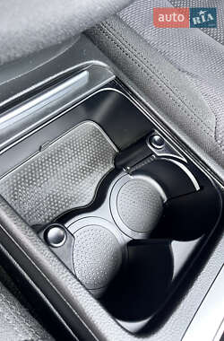Універсал Volkswagen Passat 2010 в 