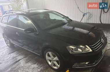 Универсал Volkswagen Passat 2011 в Львове