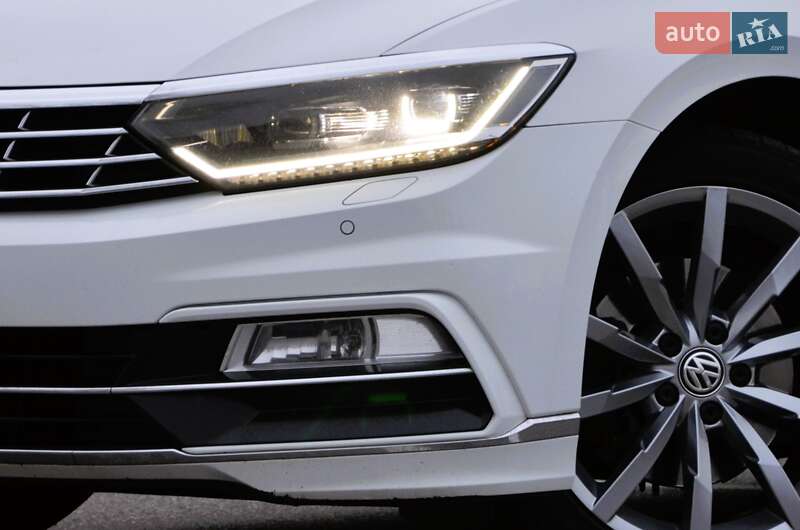 Универсал Volkswagen Passat 2018 в Киеве