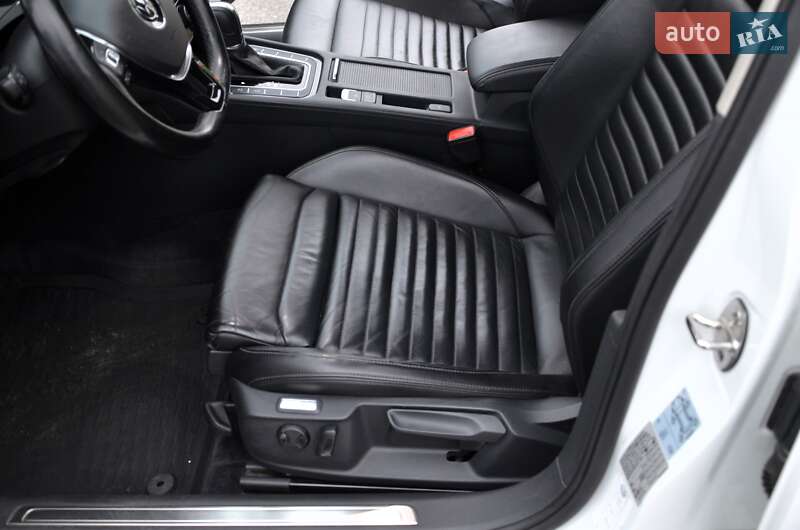 Универсал Volkswagen Passat 2018 в Киеве