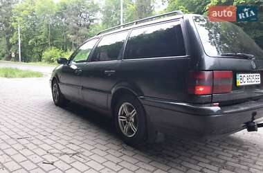 Универсал Volkswagen Passat 1994 в 