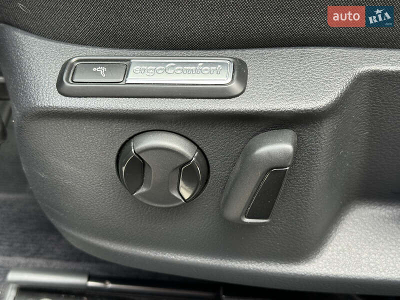 Седан Volkswagen Passat 2018 в Луцьку