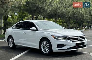 Седан Volkswagen Passat 2021 в 